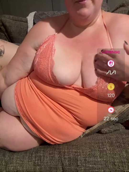Curvy-BellaXXX
