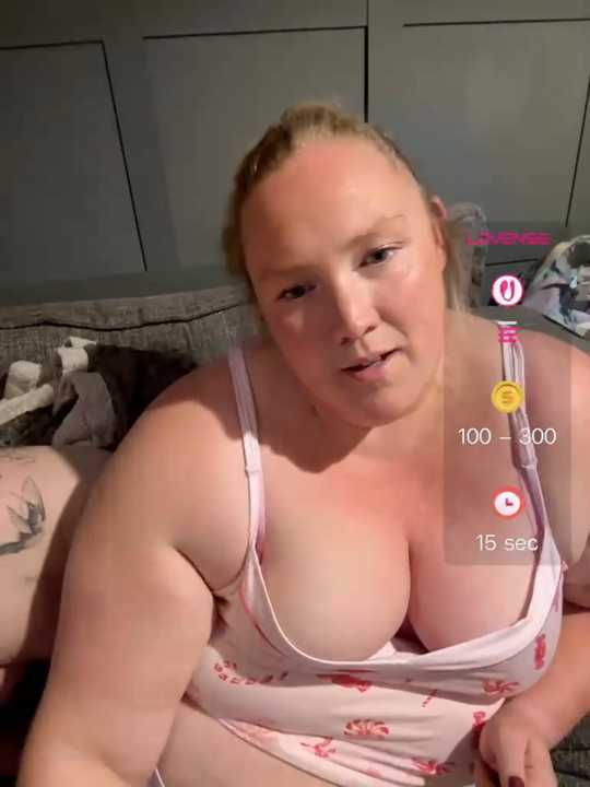 Curvy-BellaXXX Stripchat recording – Oct 25, 2026