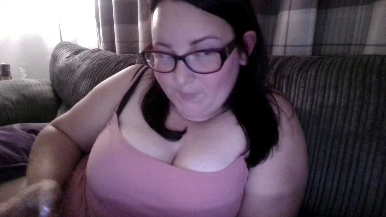 Curvy-Clare-30 Stripchat recording – Oct 22, 2026