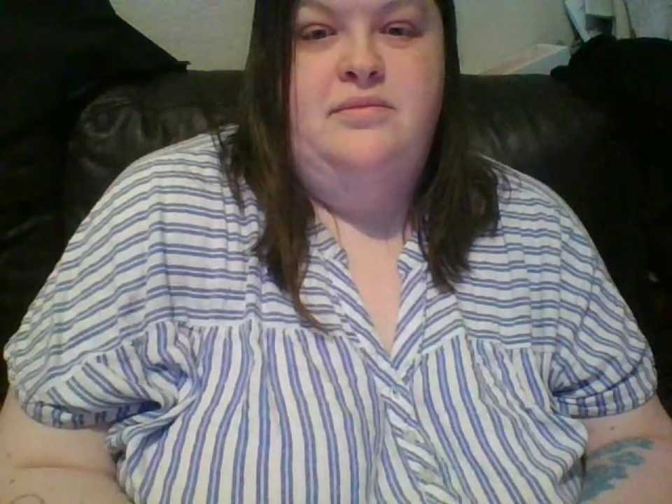 CurvyKirstiesX Stripchat recording – Oct 21, 2026