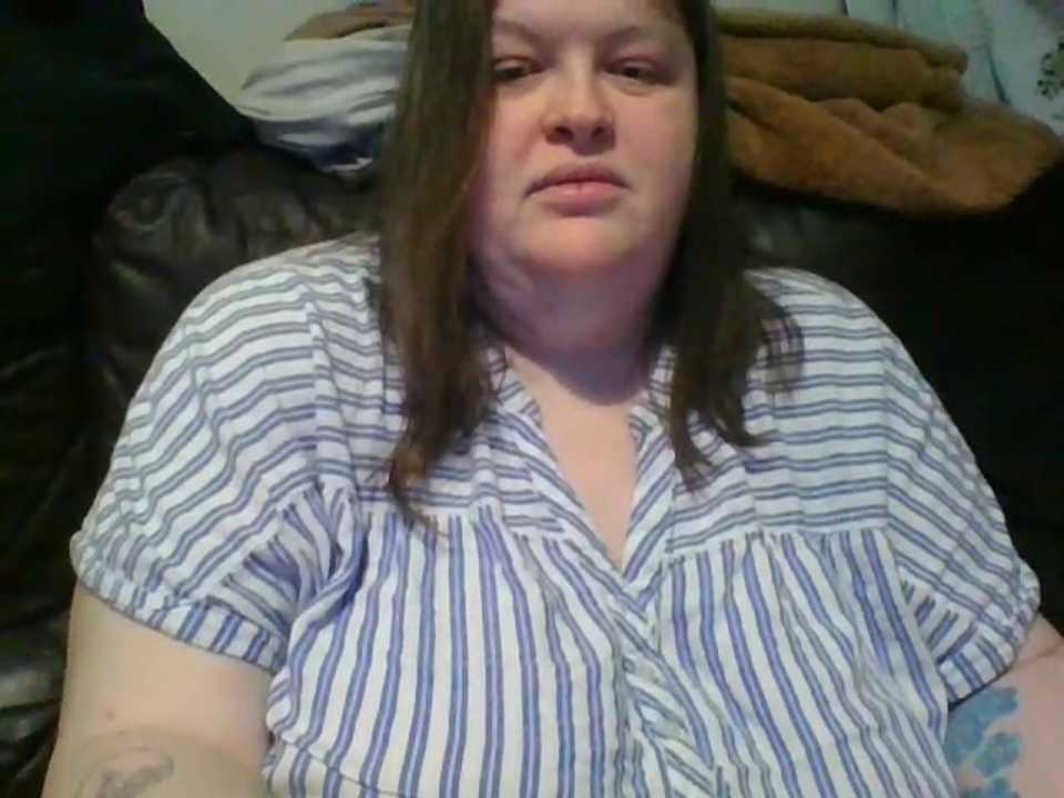 CurvyKirstiesX Stripchat recording – Oct 26, 2026