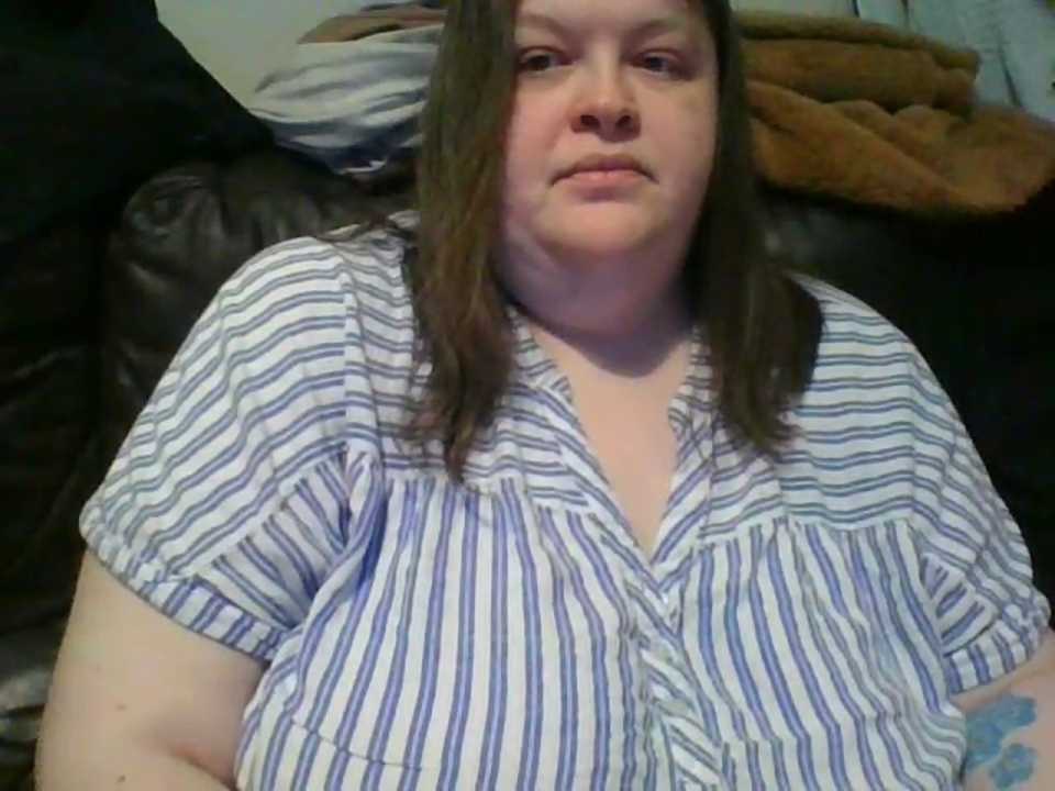 CurvyKirstiesX Stripchat recording – Oct 25, 2026