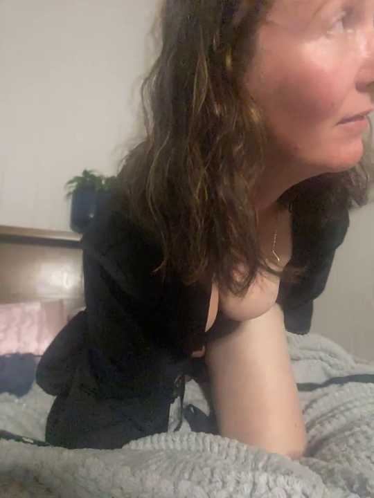 CurvyPia Stripchat recording – Oct 12, 2026