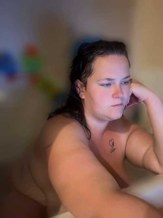 CurvyScarlett69