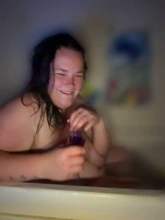 CurvyScarlett69