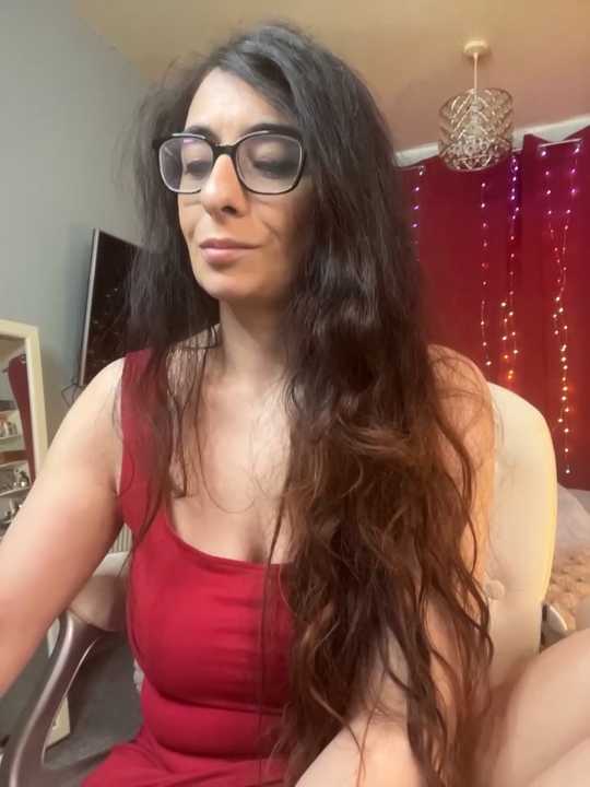 Curvy_bigtitts cam recording