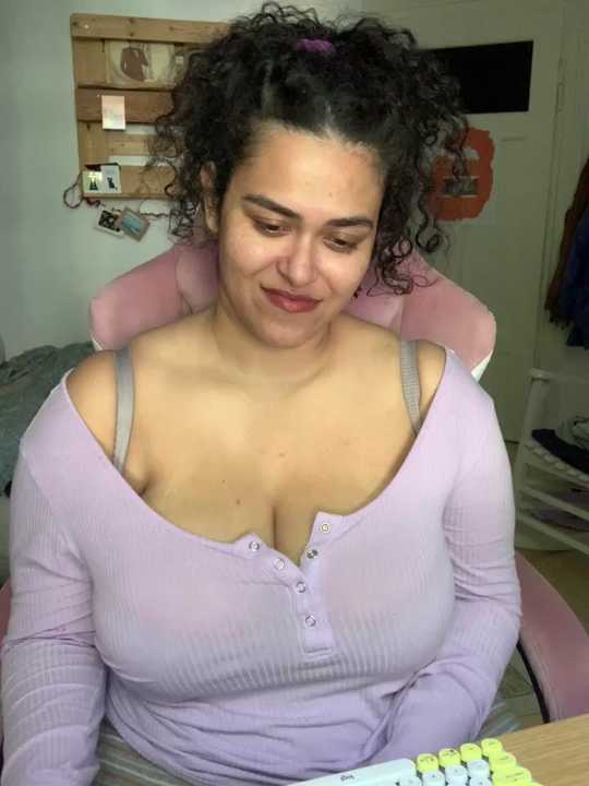 Curvydesifromgermany