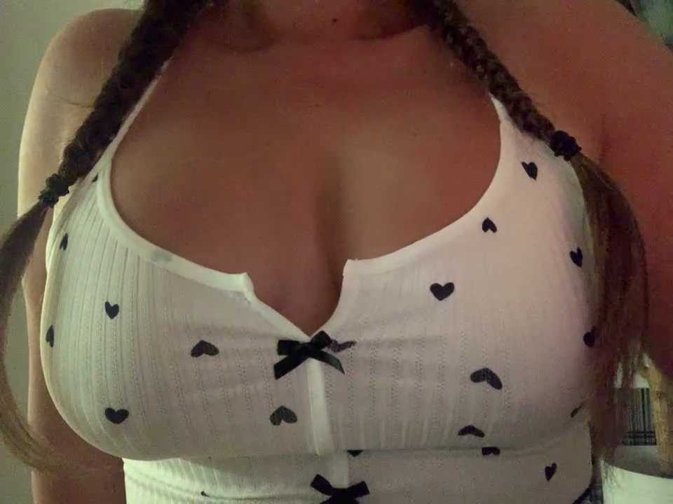 Cute_Ruby20 cam recording