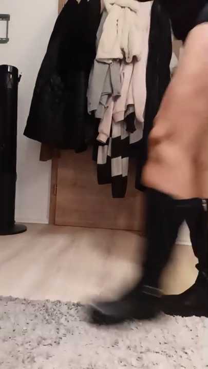DienchenHot cam recording