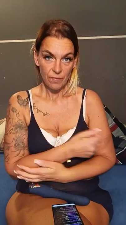 DienchenHot cam recording