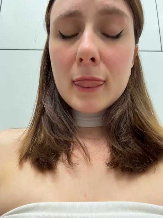 Dina_Tease cam recording