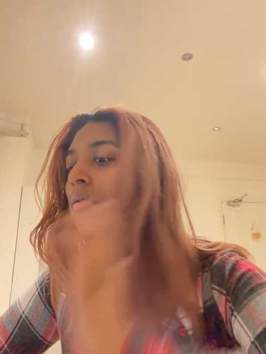 DonnaShy Stripchat recording – Oct 19, 2026