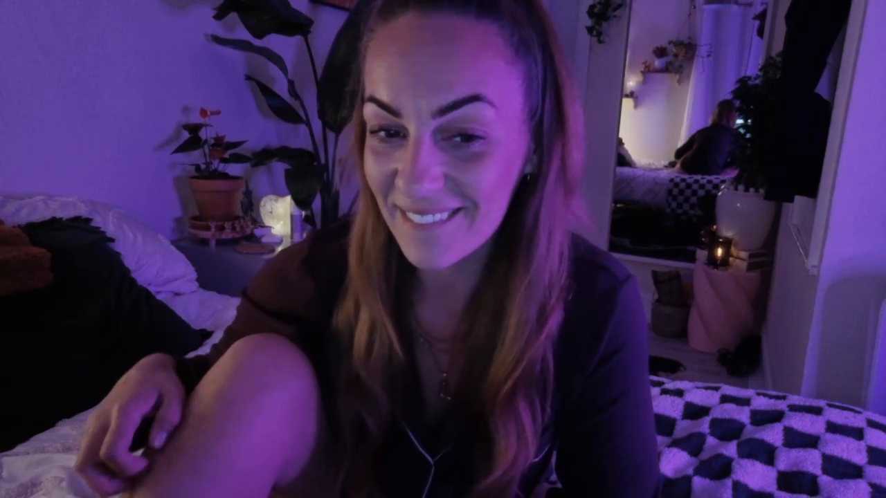 Edenfox- cam recording