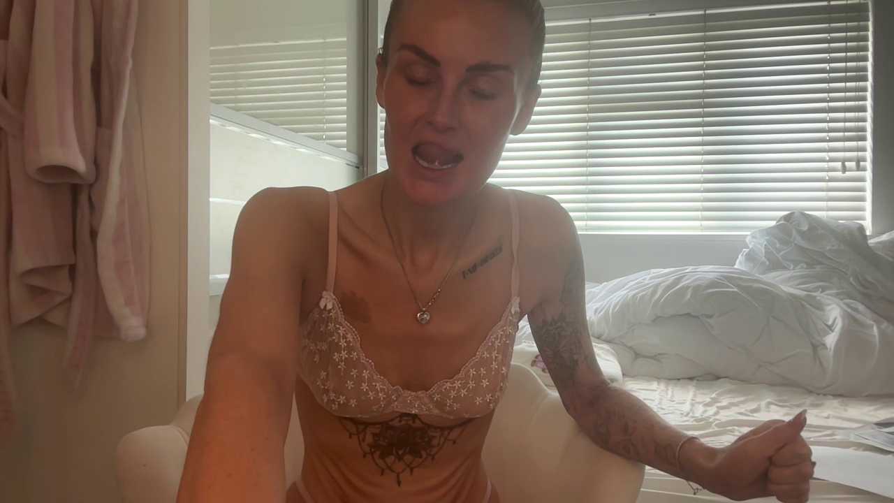 ElaraGrey cam recording