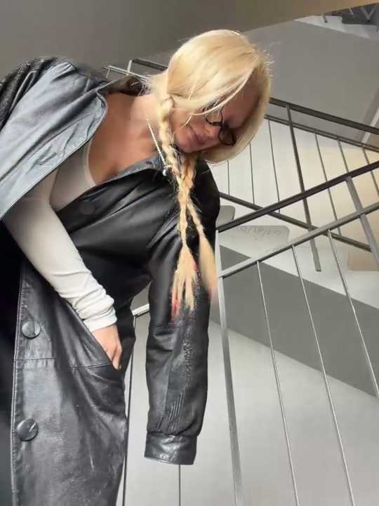Elfi_InPublic cam recording