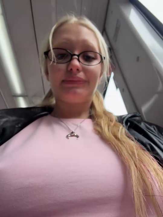 Elfi_InPublic cam recording