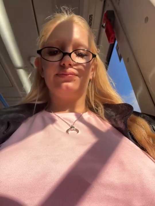 Elfi_InPublic