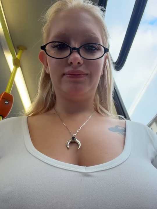 Elfi_InPublic cam recording