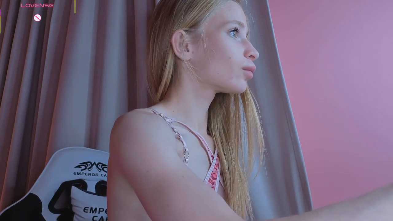 Elis_Fox cam recording