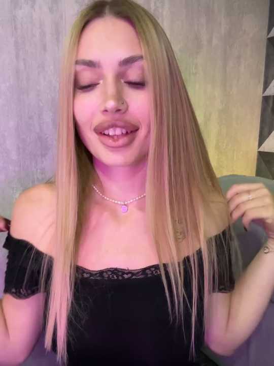 Elizabeth_Tay