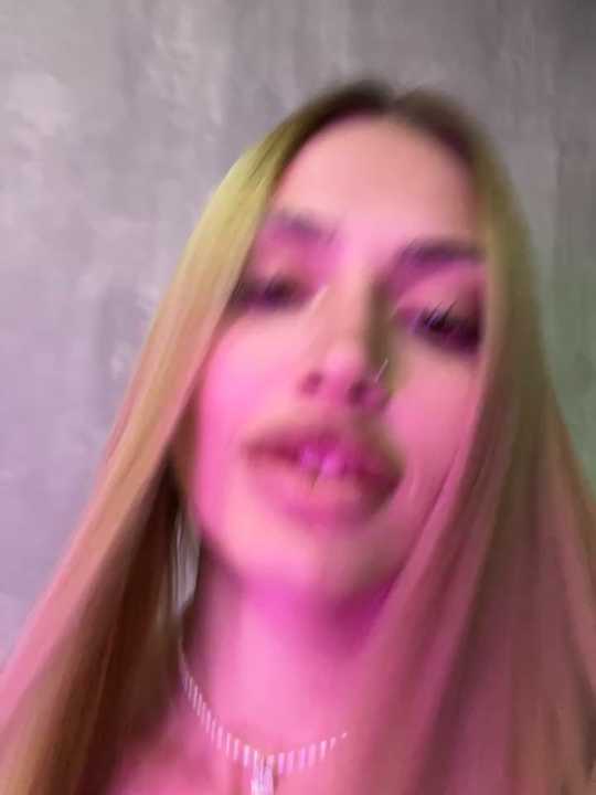 Elizabeth_Tay cam recording
