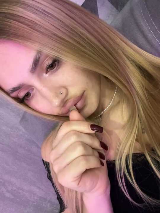 Elizabeth_Tay cam recording