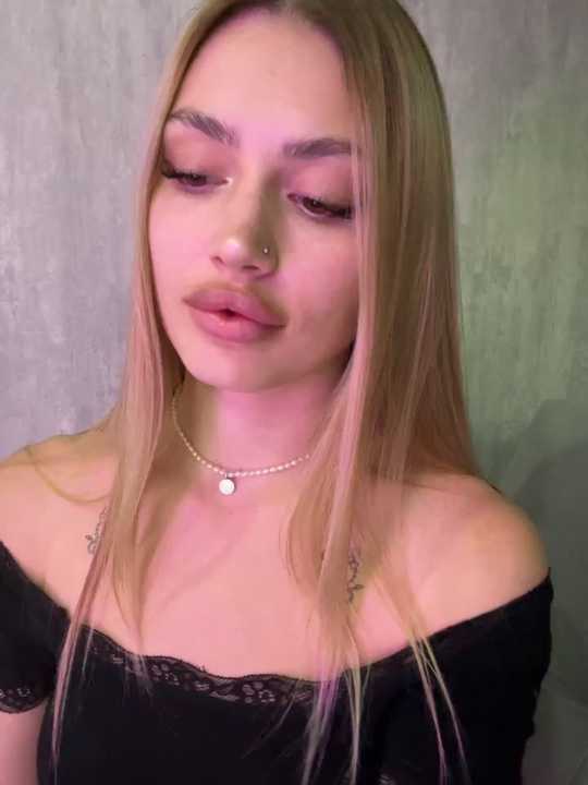 Elizabeth_Tay cam recording