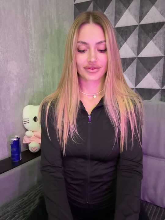 Elizabeth_Tay cam recording