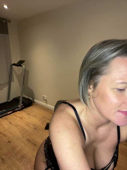 Ella37_XOX cam recording