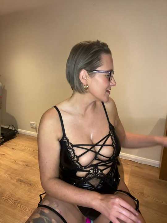 Ella37_XOX