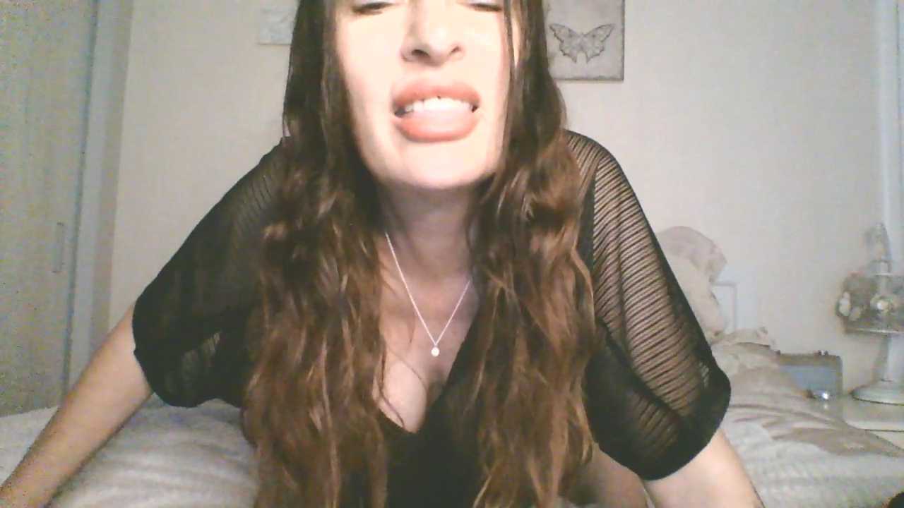 EllaKent Stripchat recording – Oct 22, 2026