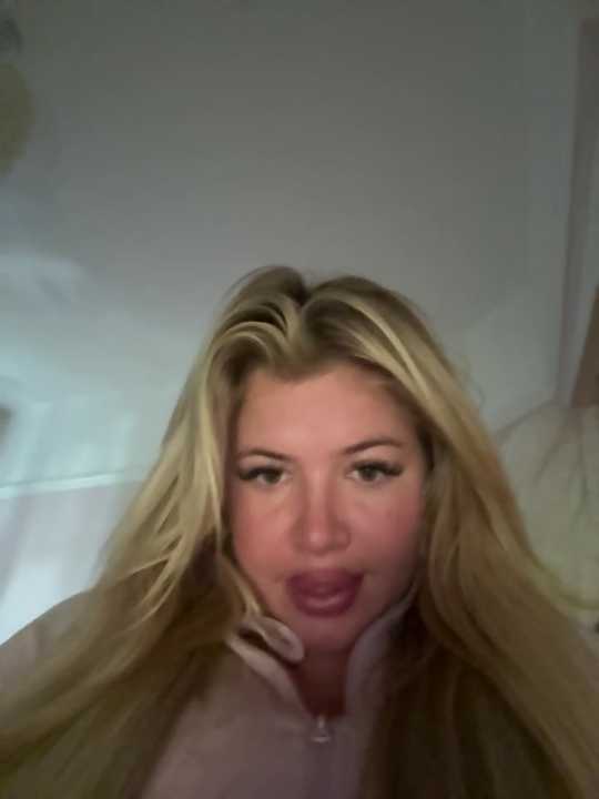 Ellemonroe Stripchat recording – Oct 21, 2026