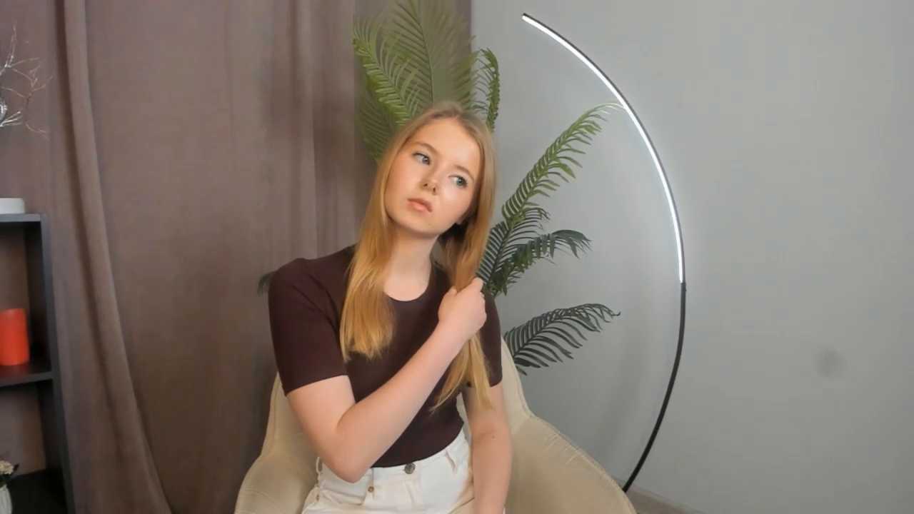 EloiseHooper cam recording