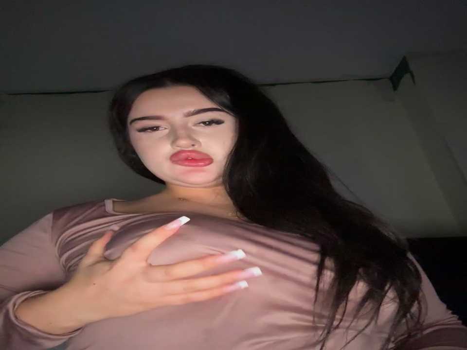 EmiliaLaurent cam recording