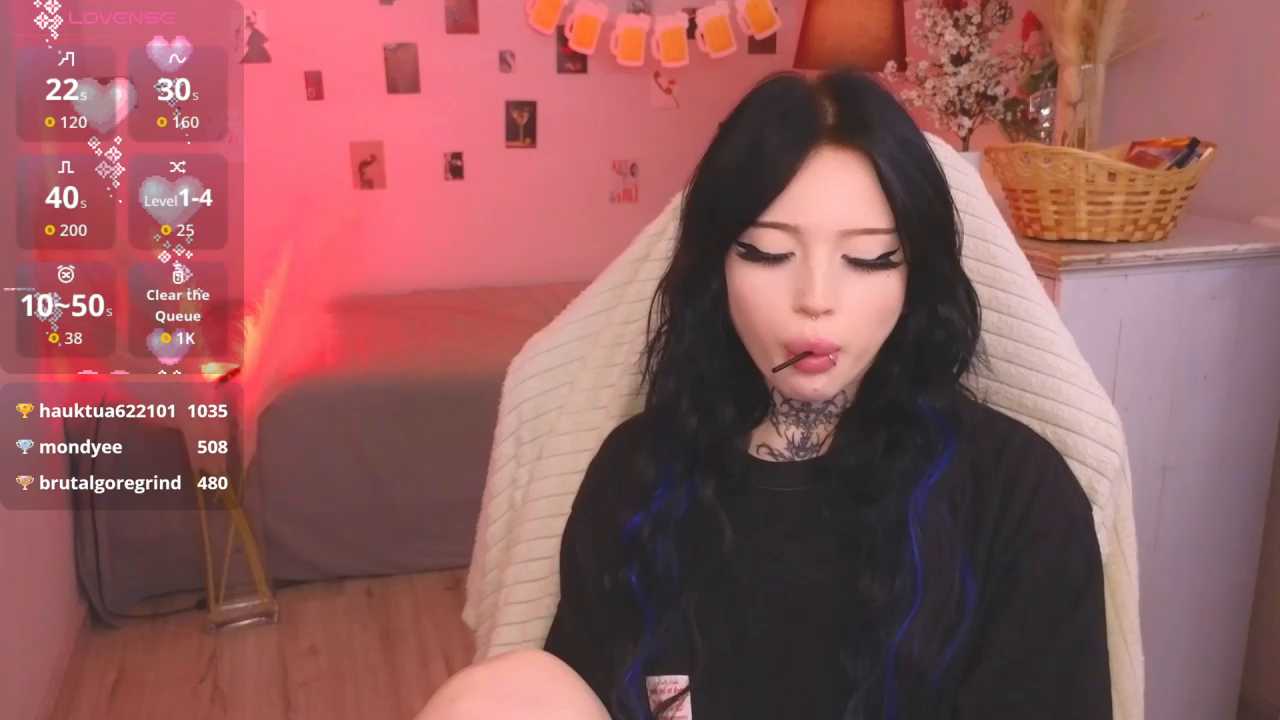 Emma_Kirks