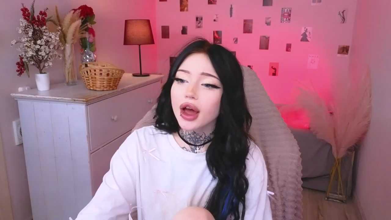 Emma_Kirks