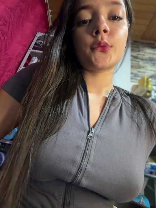 EmmiiGlow cam recording