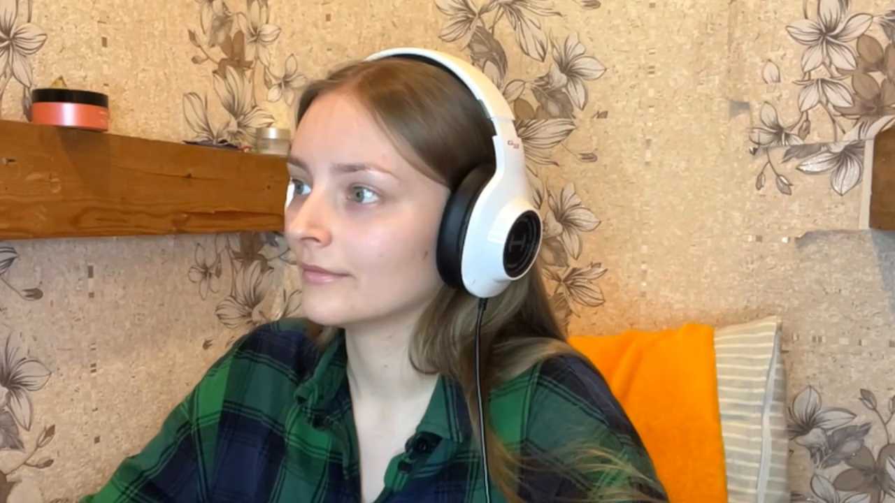 EmyMiu Stripchat recording – Oct 14, 2026