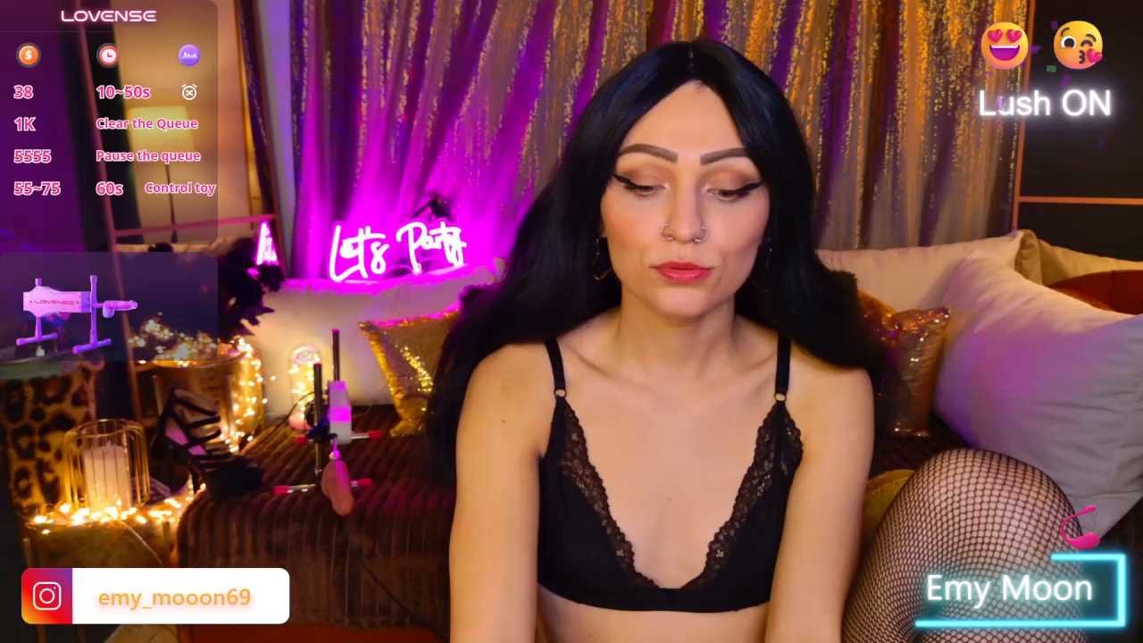 Emy_Mooon Stripchat recording – Oct 27, 2026