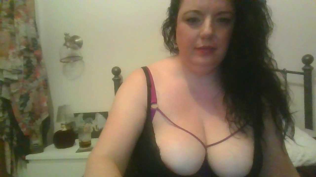 Enchanting-Elena cam recording
