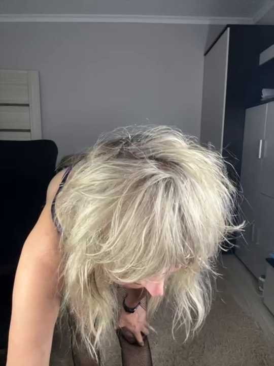 EsterHotMilf Stripchat recording – Oct 18, 2026