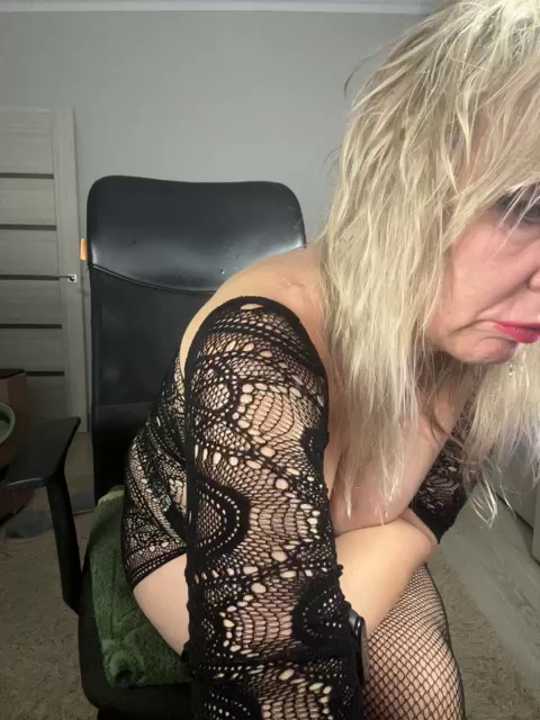 EsterHotMilf cam recording