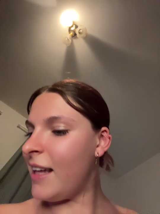 European-beauty cam recording