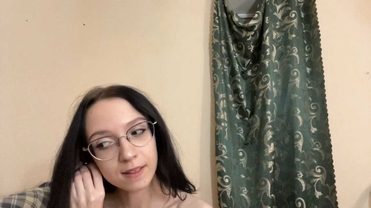 EvaRavelle cam recording