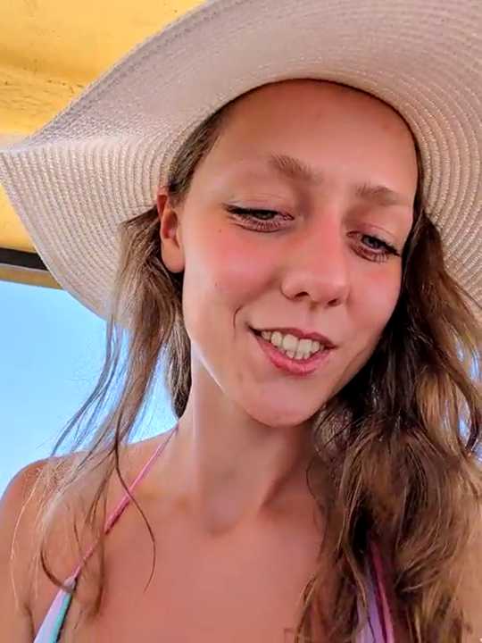 Eveline_Beauty_Kitty