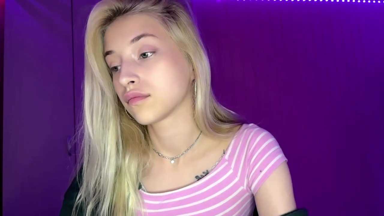 FiveFootBlonde cam recording