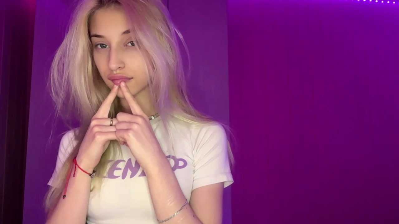 FiveFootBlonde
