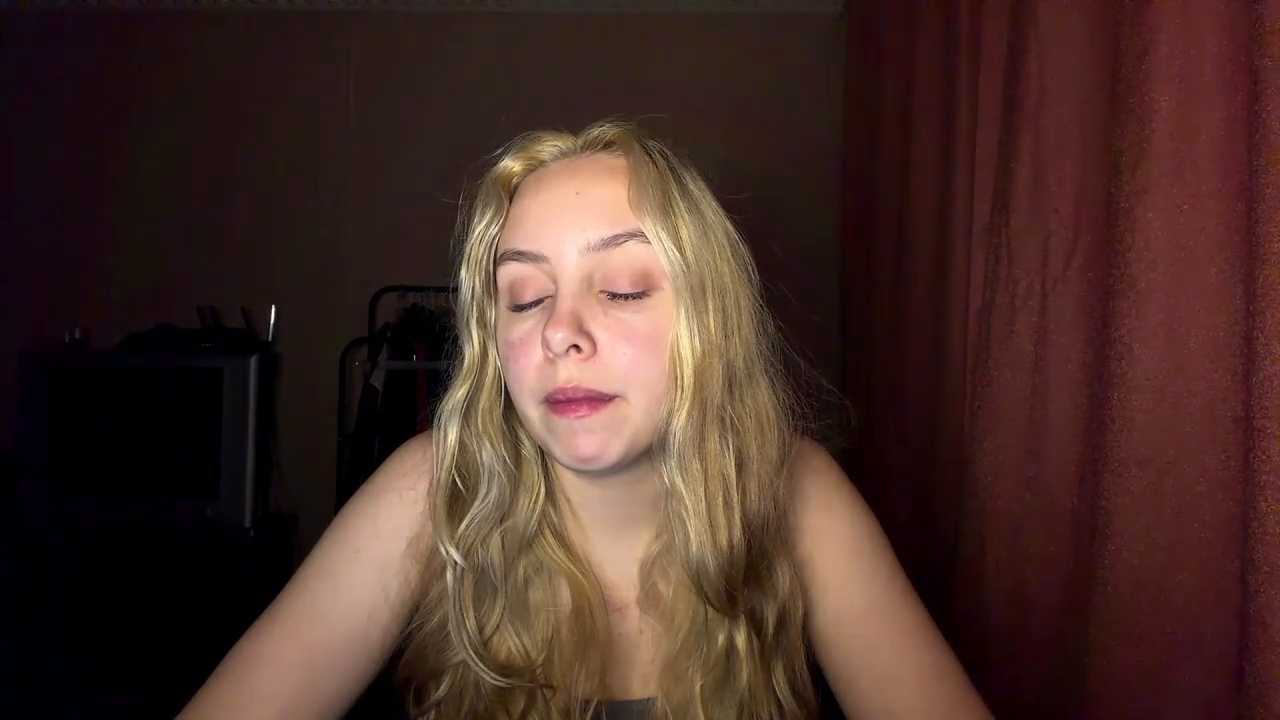 Flaffy_Bombyy cam recording