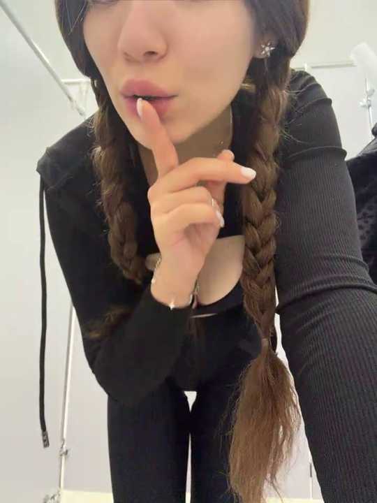 FlashTitsRoyal cam recording
