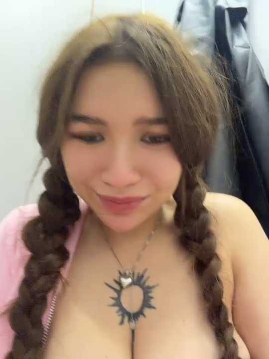 FlashTitsRoyal cam recording